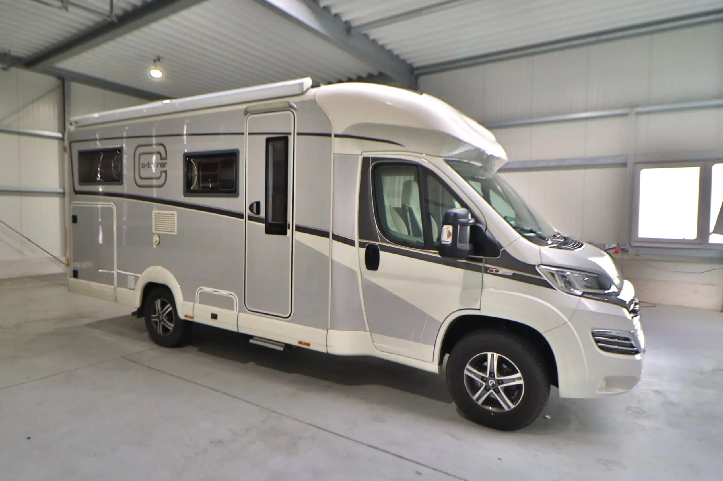 CARTHAGO C-Tourer 143 LE/Einzelbetten/Garage/Klima/Solar/Markise/Finanzierung